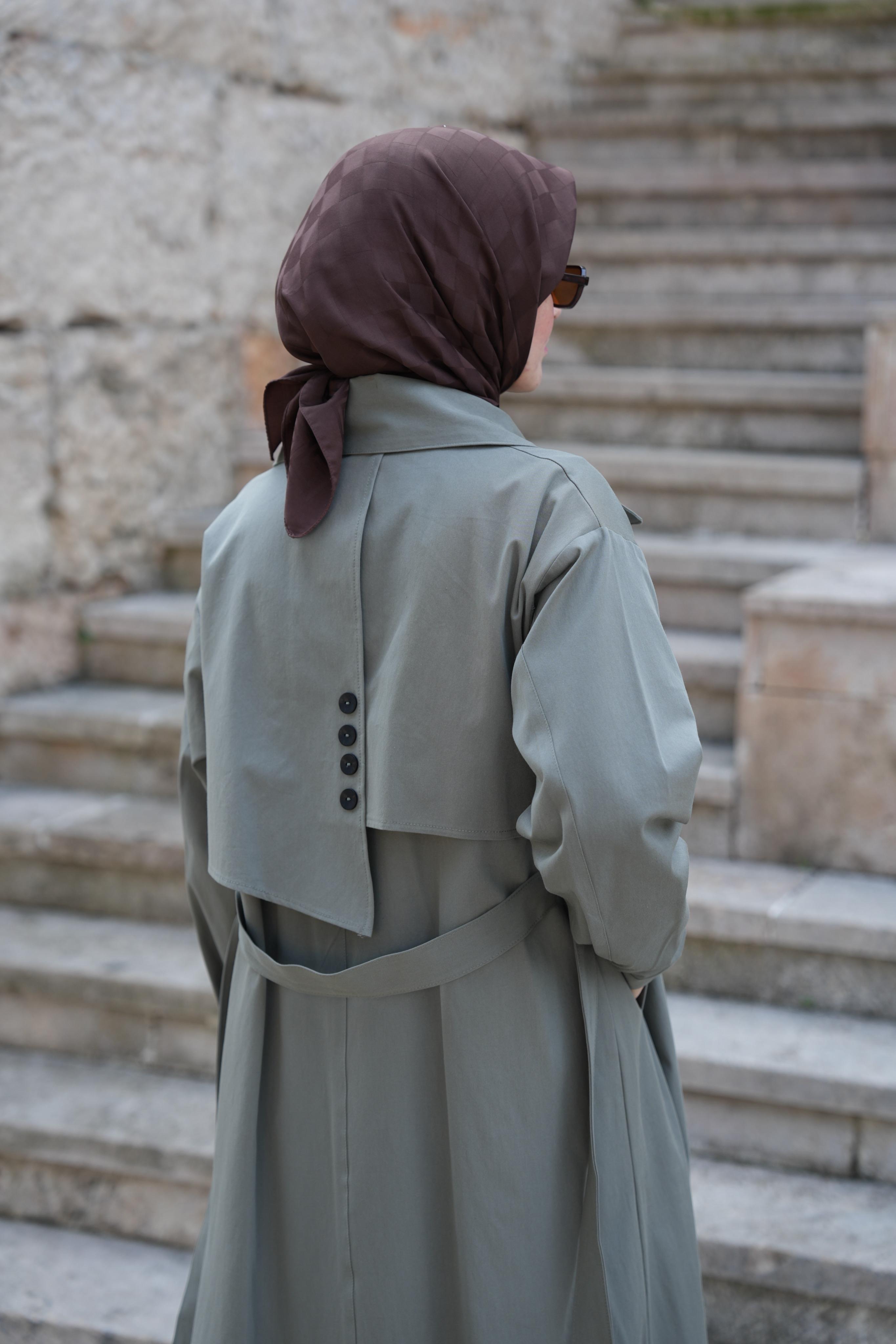 Düğmeli Tam Boy Trençkot Taş Yeşili