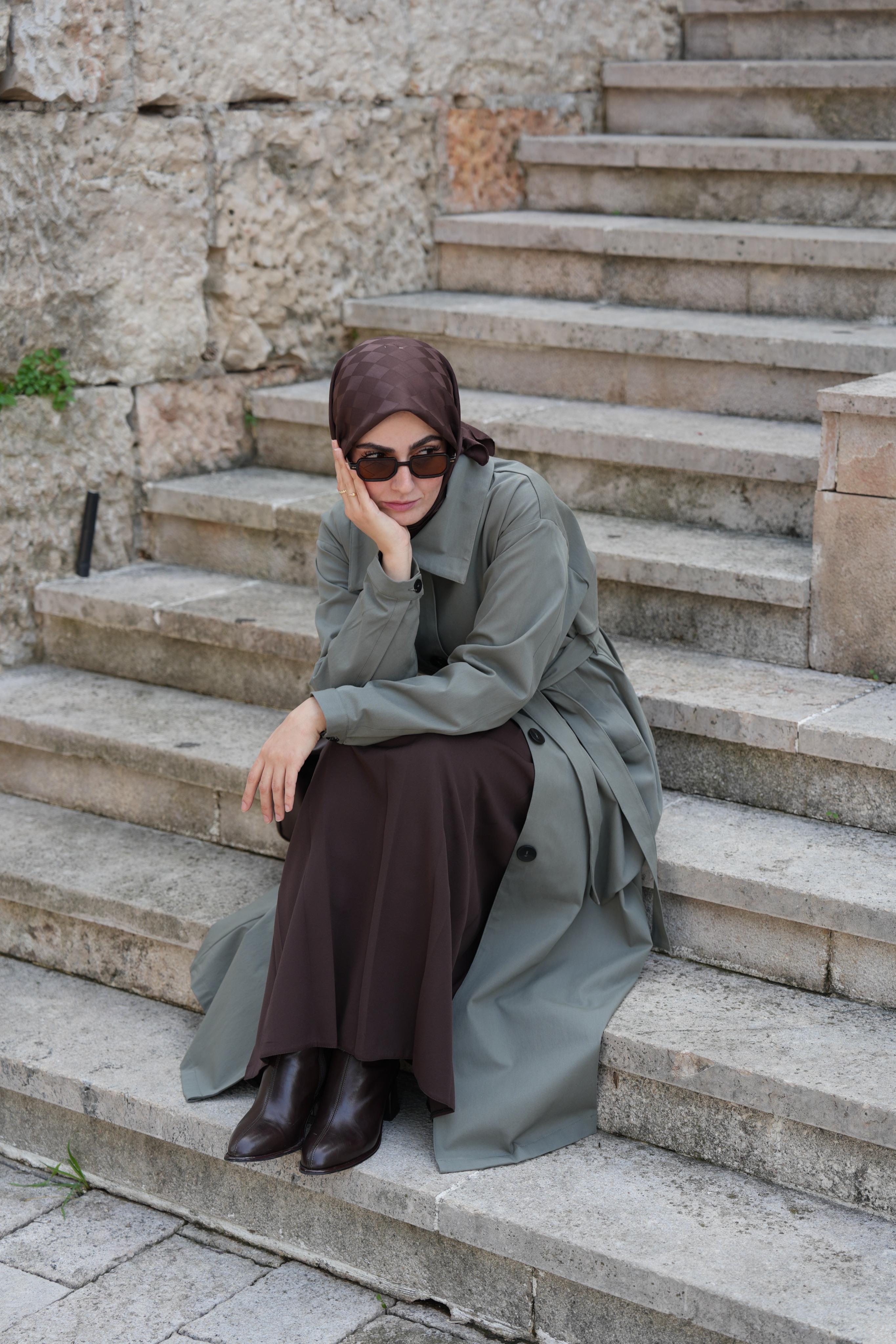 Düğmeli Tam Boy Trençkot Taş Yeşili