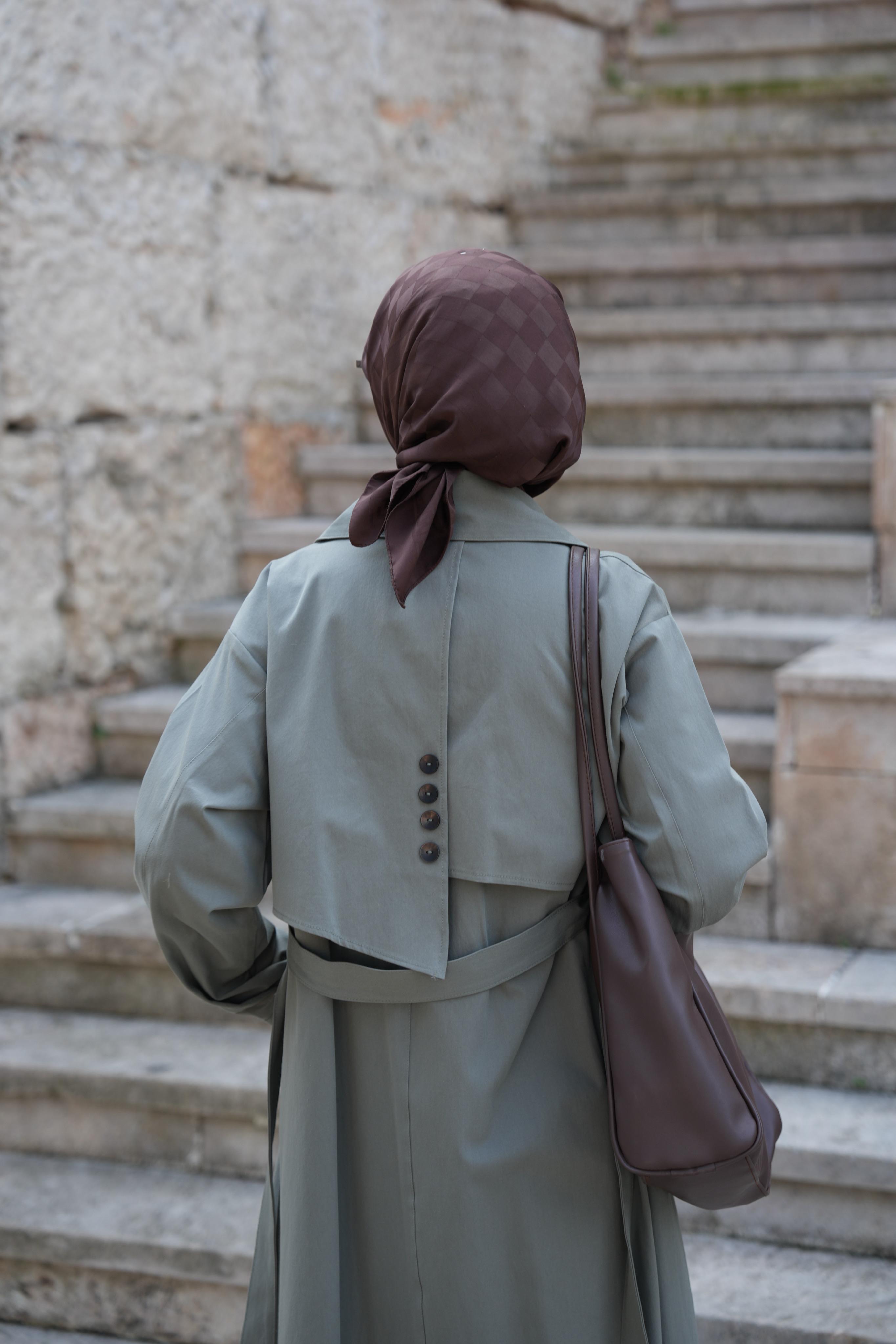 Düğmeli Tam Boy Trençkot Taş Yeşili