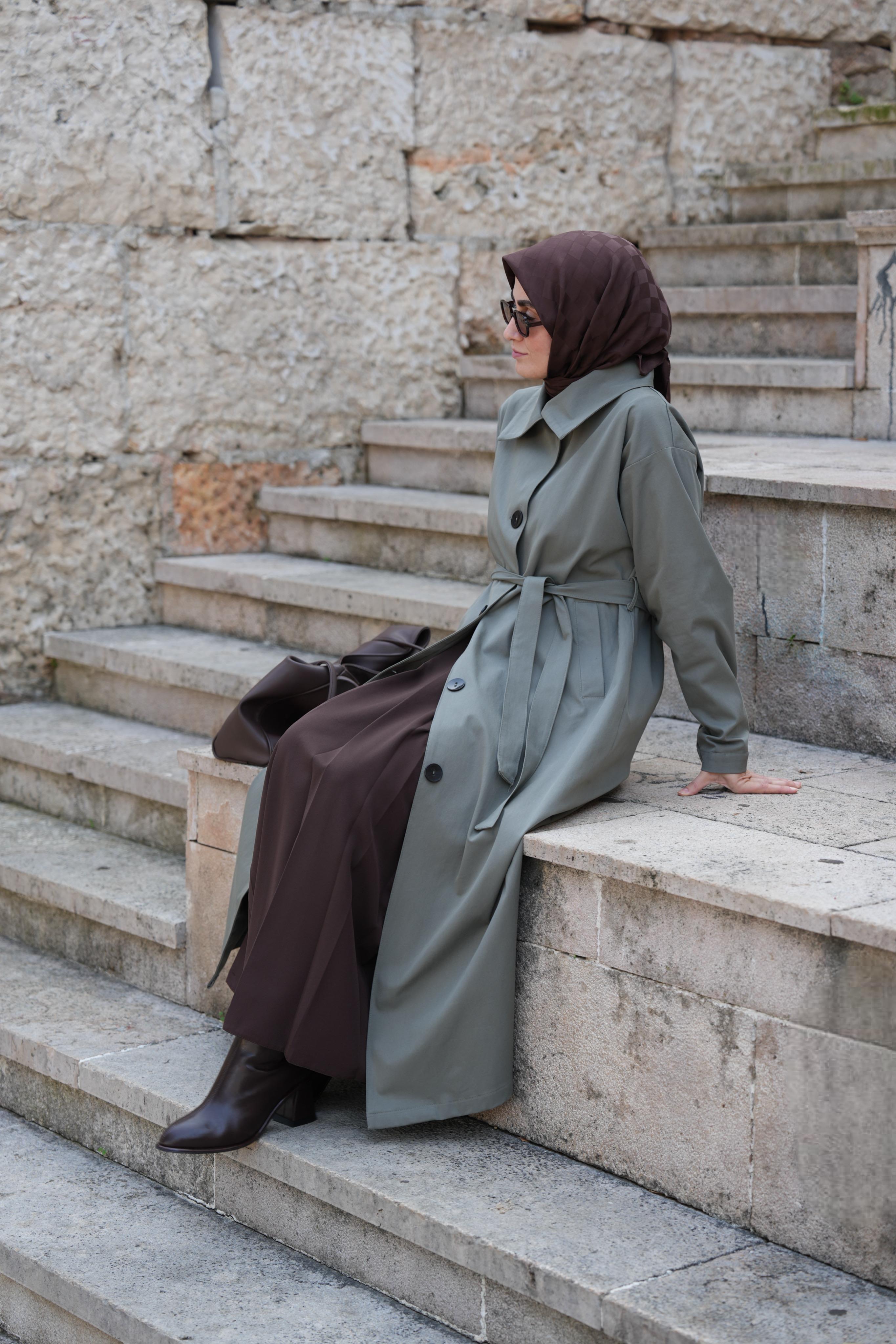 Düğmeli Tam Boy Trençkot Taş Yeşili