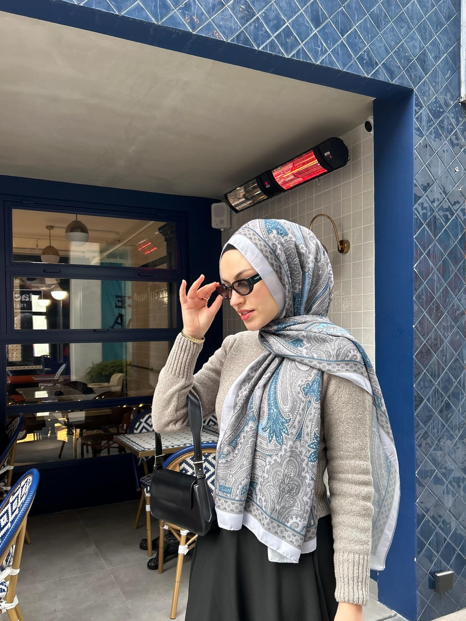 Etnik Desenli Şal Gri