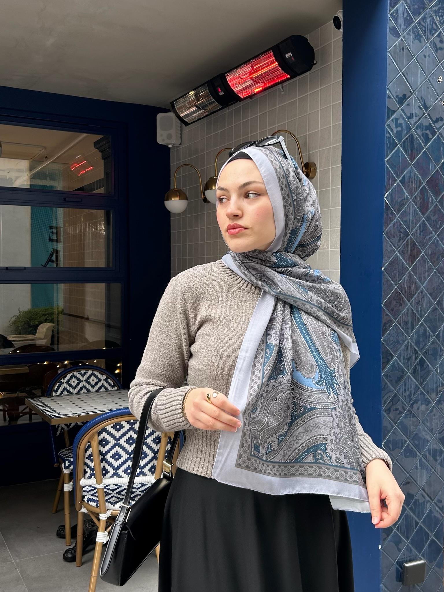 Etnik Desenli Şal Gri