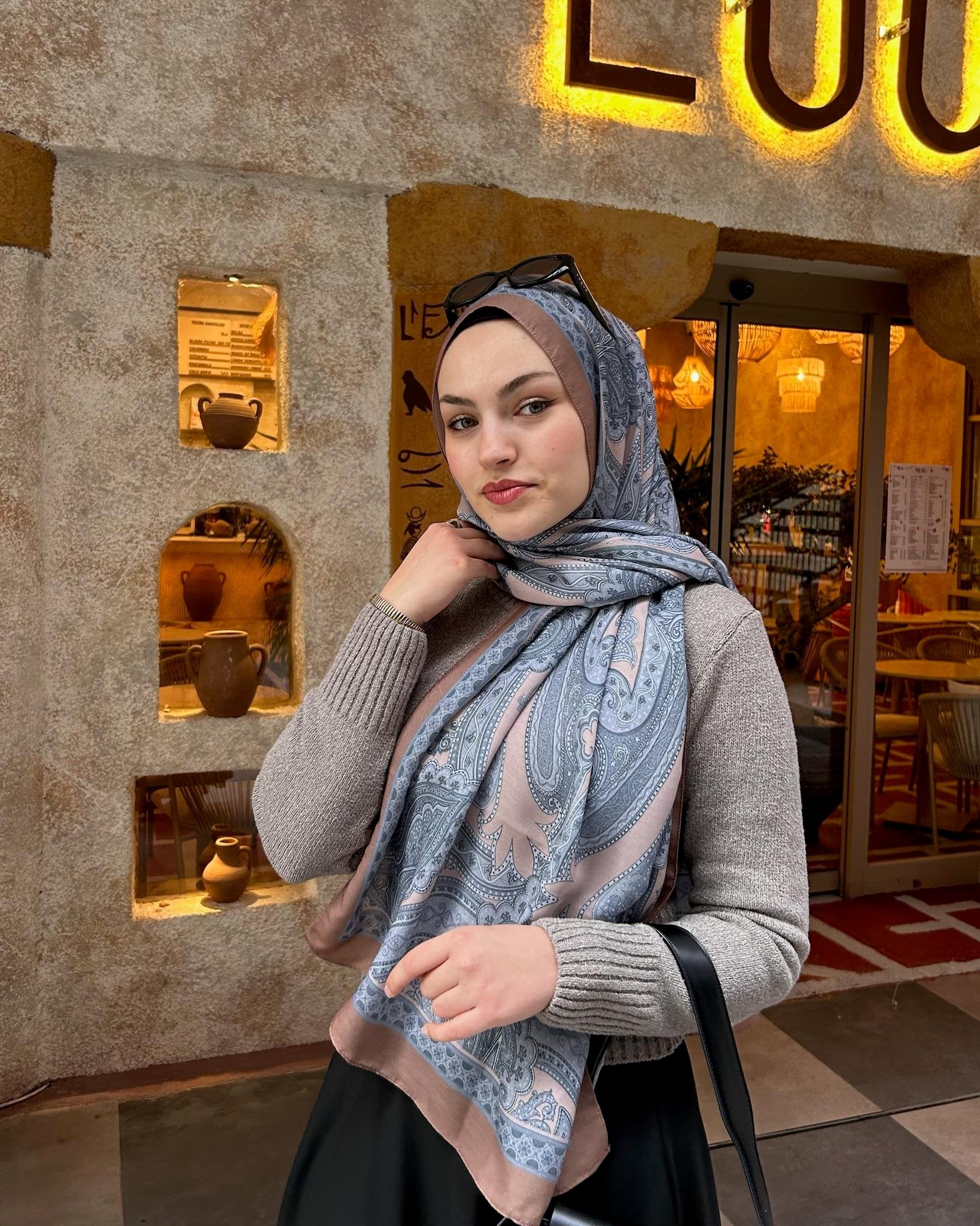 Etnik Desenli Şal Somon