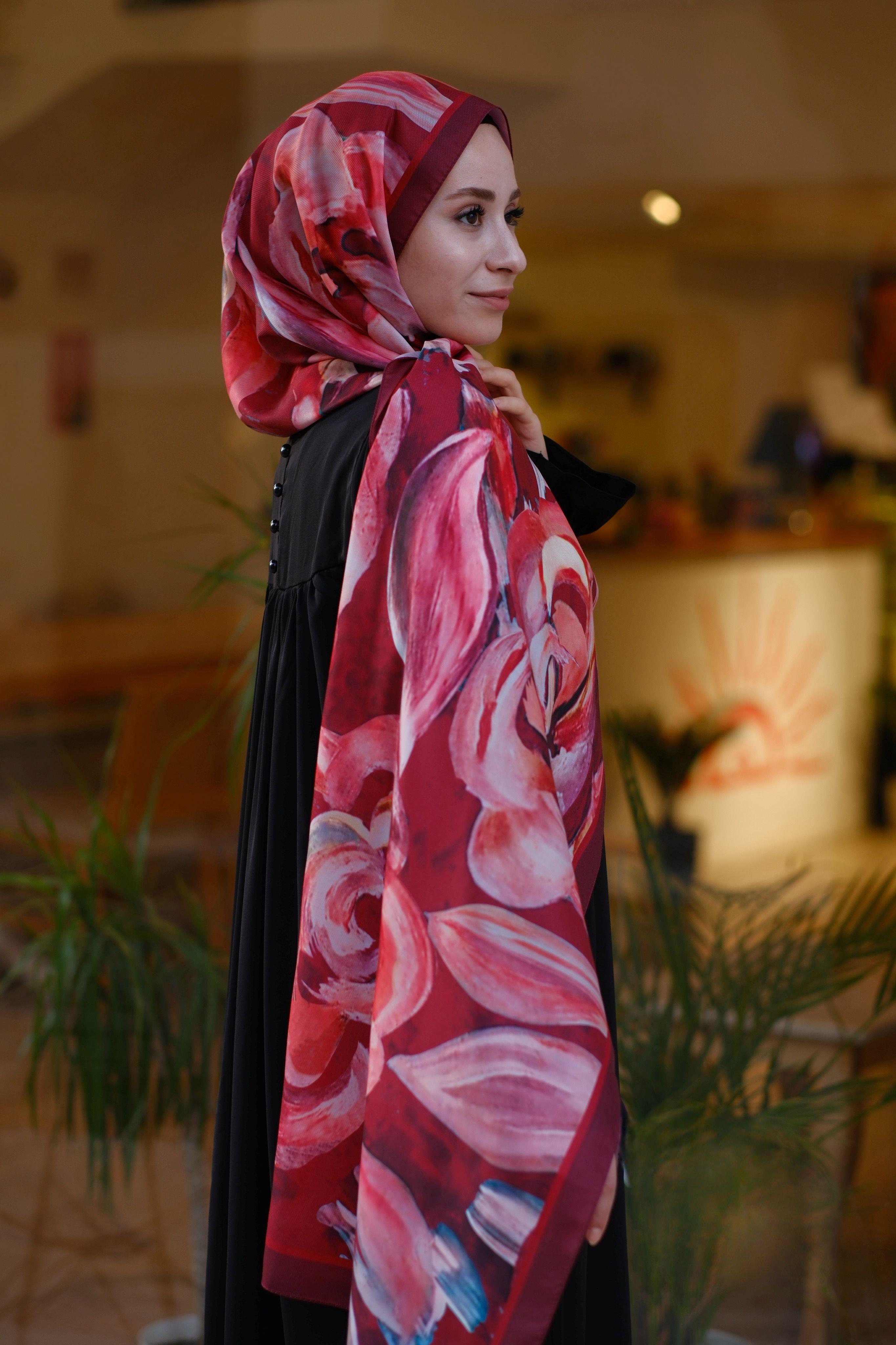 Gül Desenli Şal Bordo