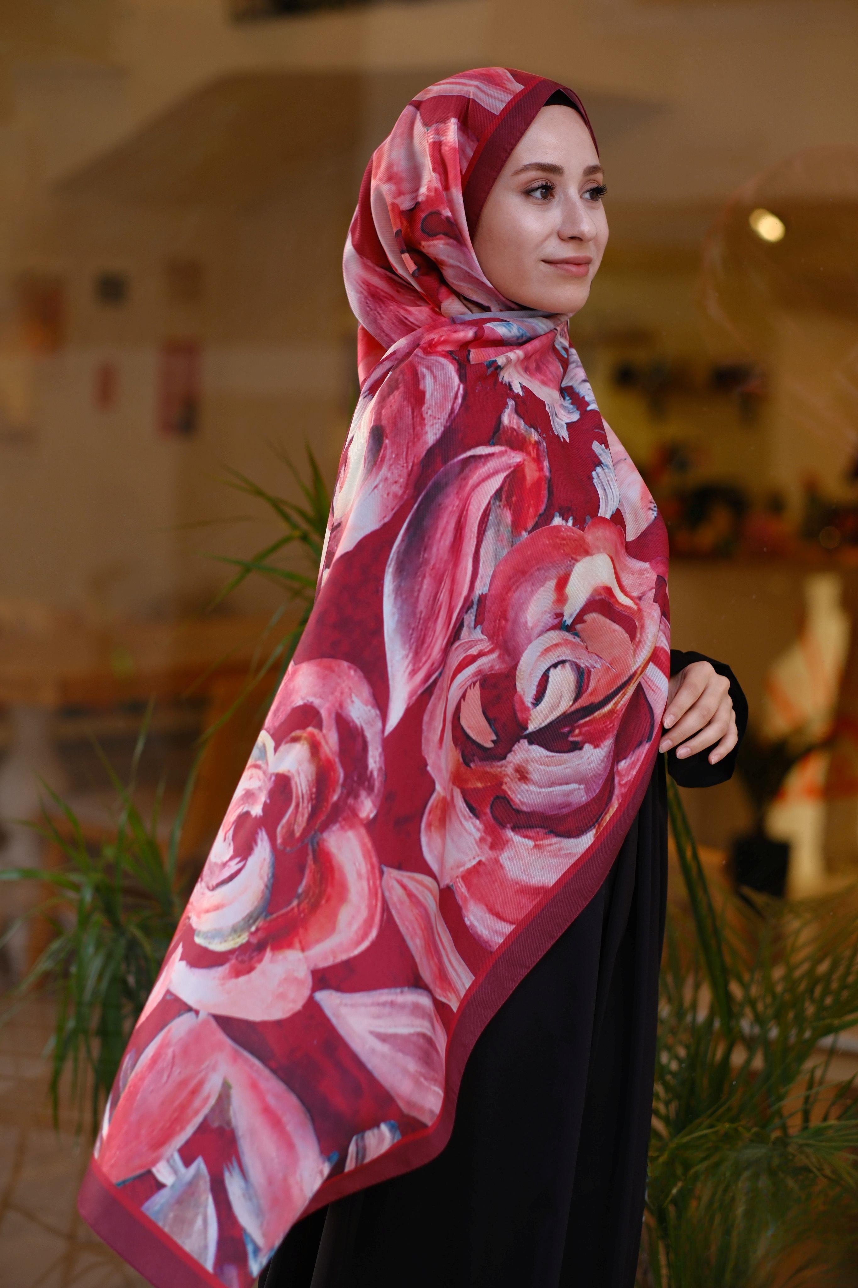 Gül Desenli Şal Bordo