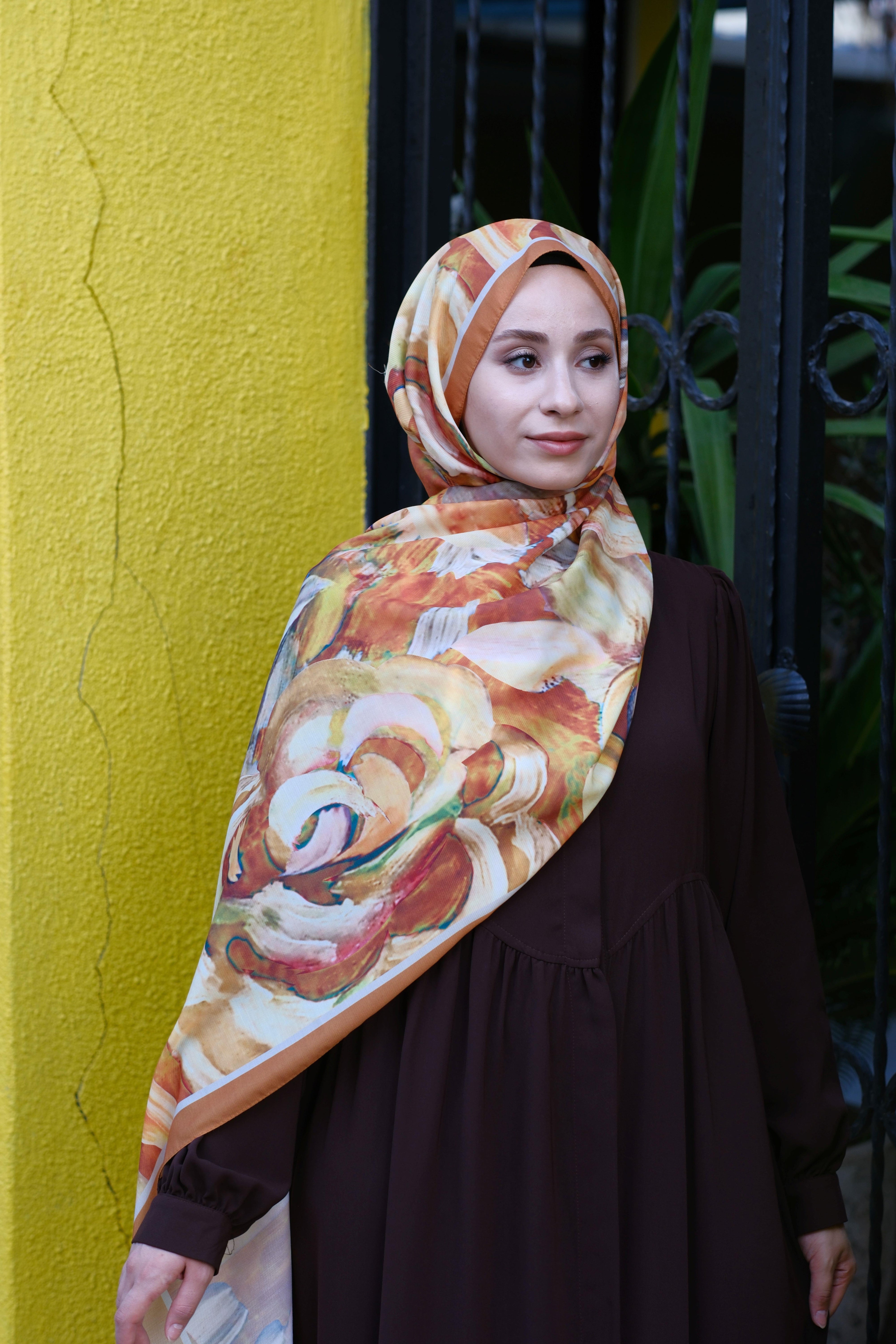 Gül Desenli Şal Hardal