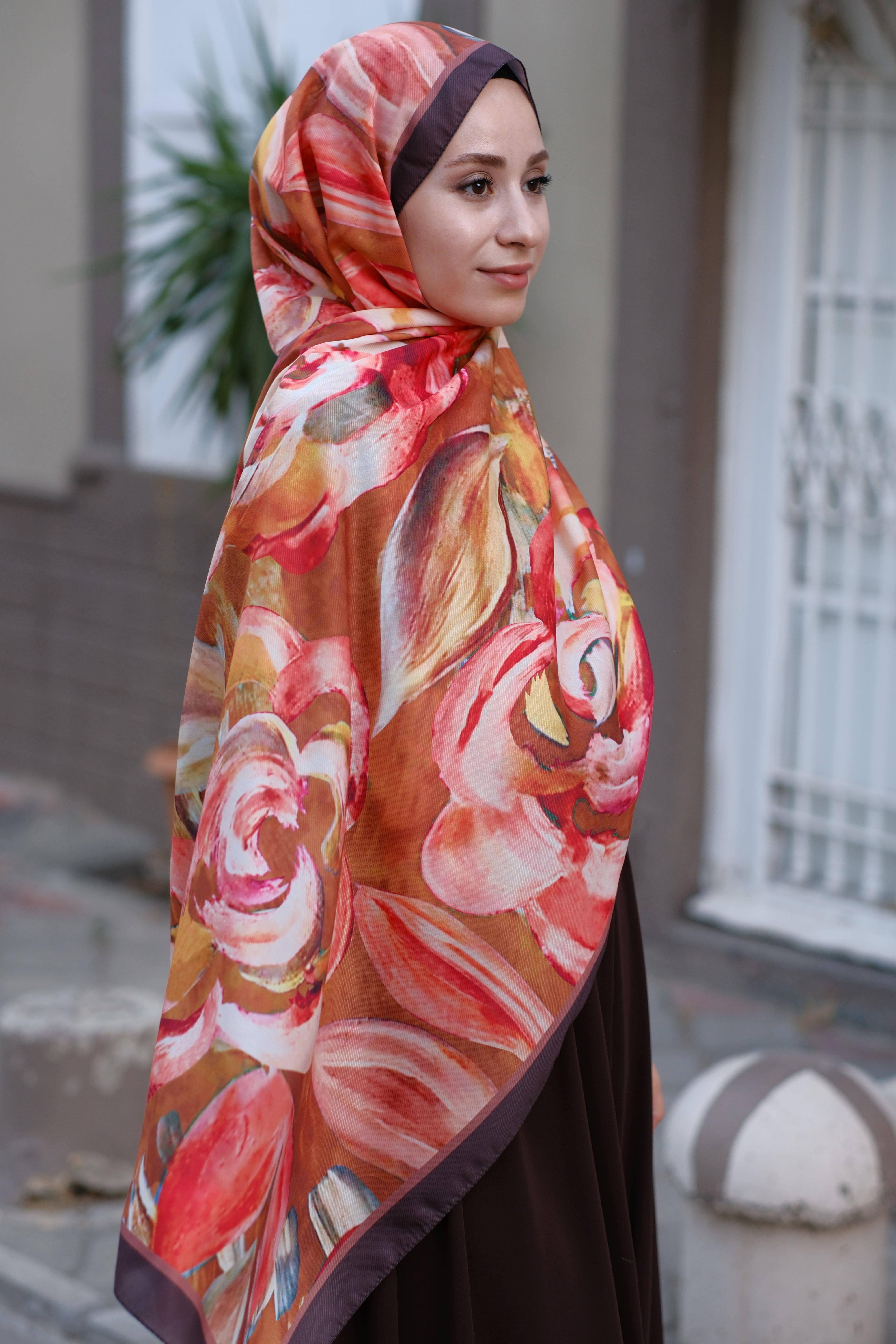 Gül Desenli Şal Kahverengi