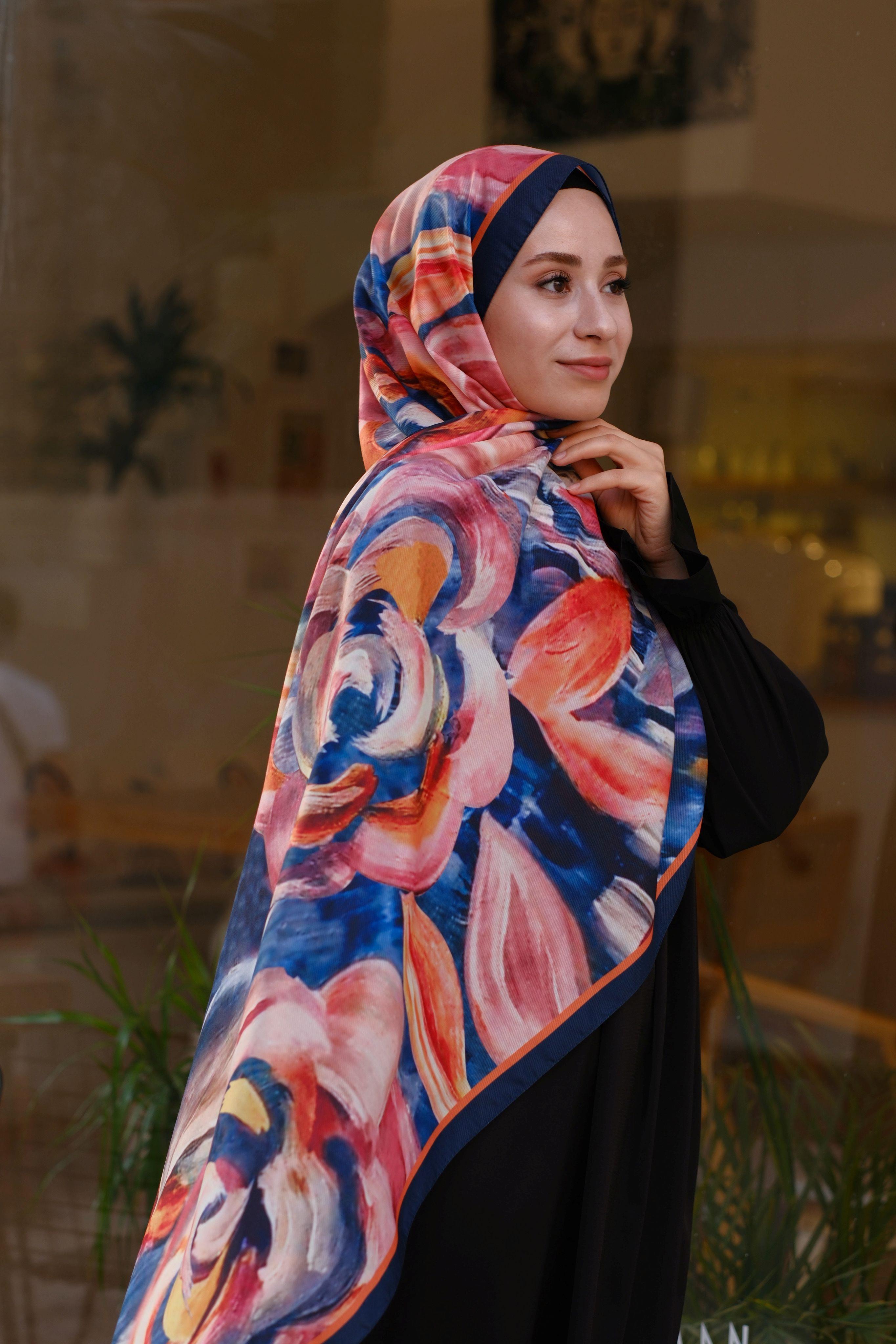 Gül Desenli Şal LACİVERT