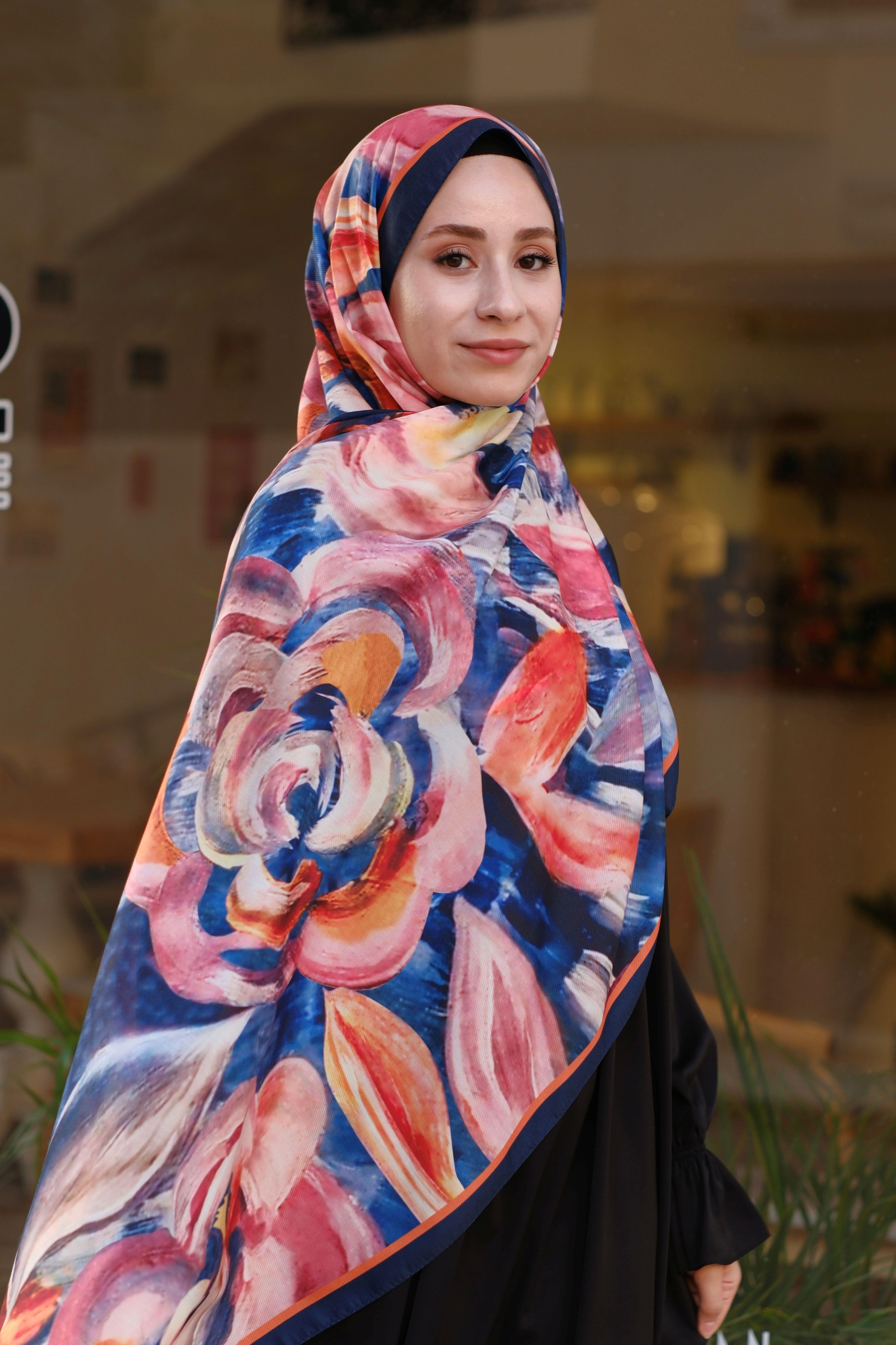 Gül Desenli Şal Lacivert