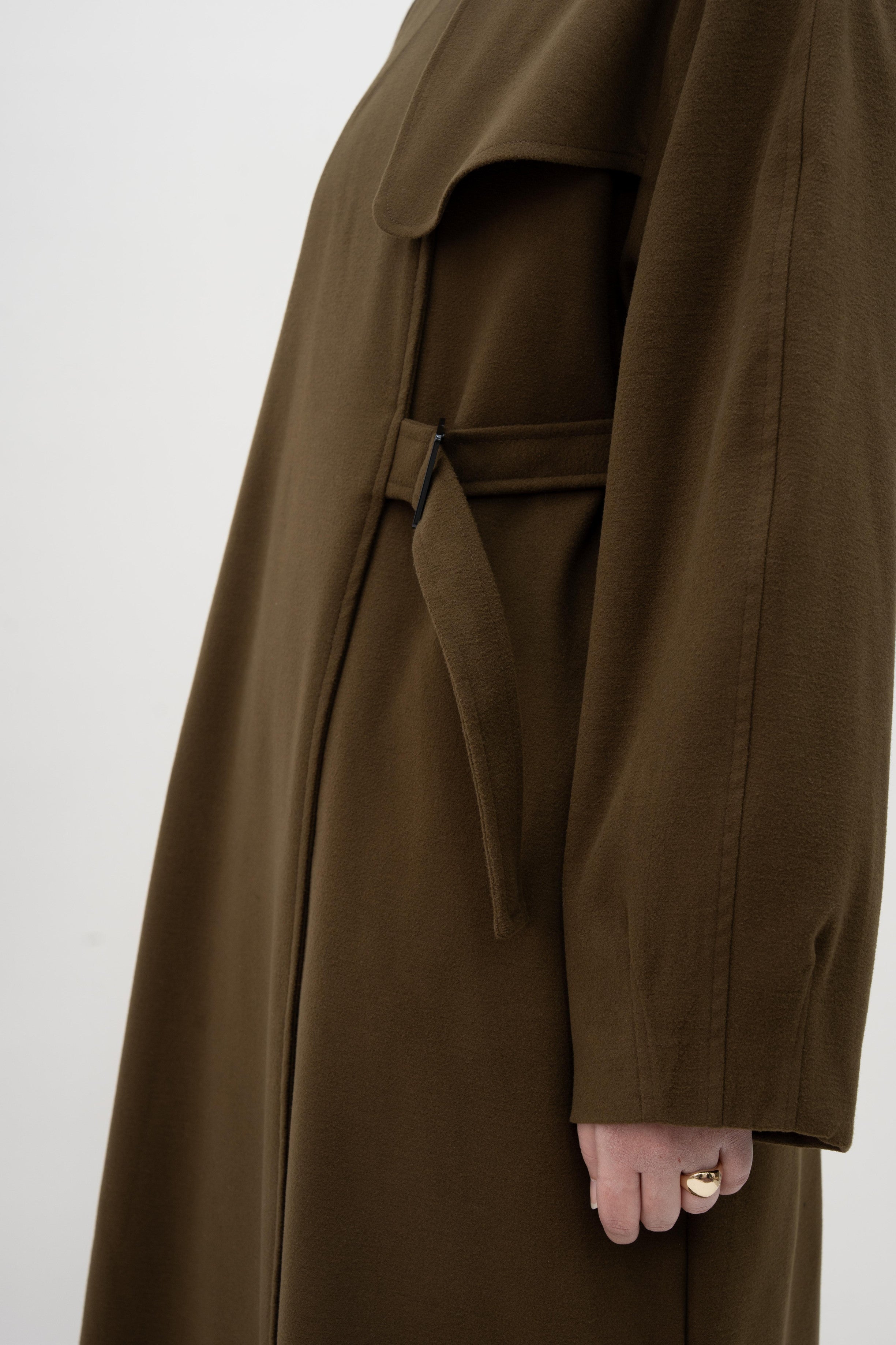 Kemer Detaylı Asimetrik Kaban Toprak