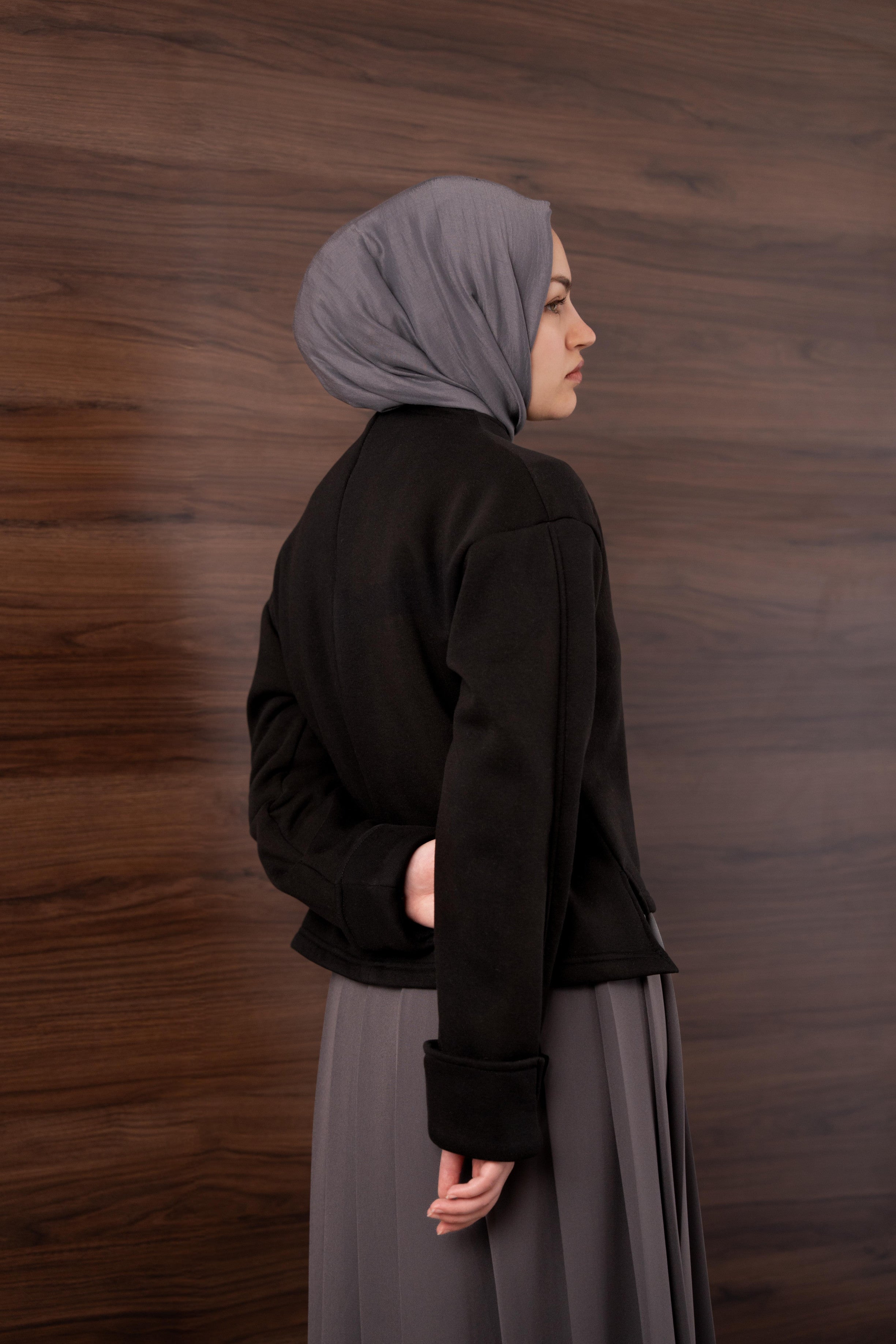 Manşetli Yırtmaç Detaylı Sweatshirt Siyah