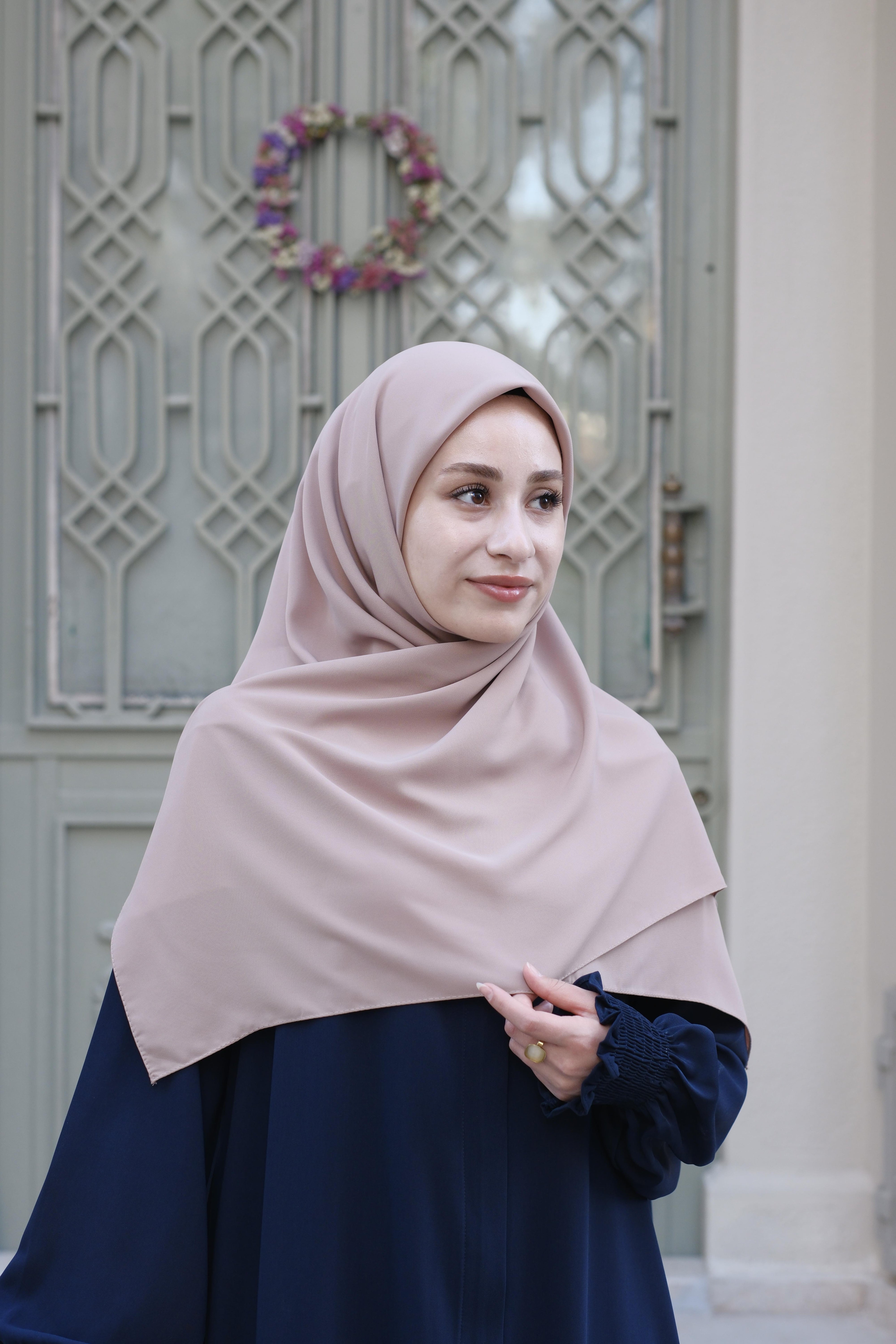 Medine İpeği Eşarp Bej