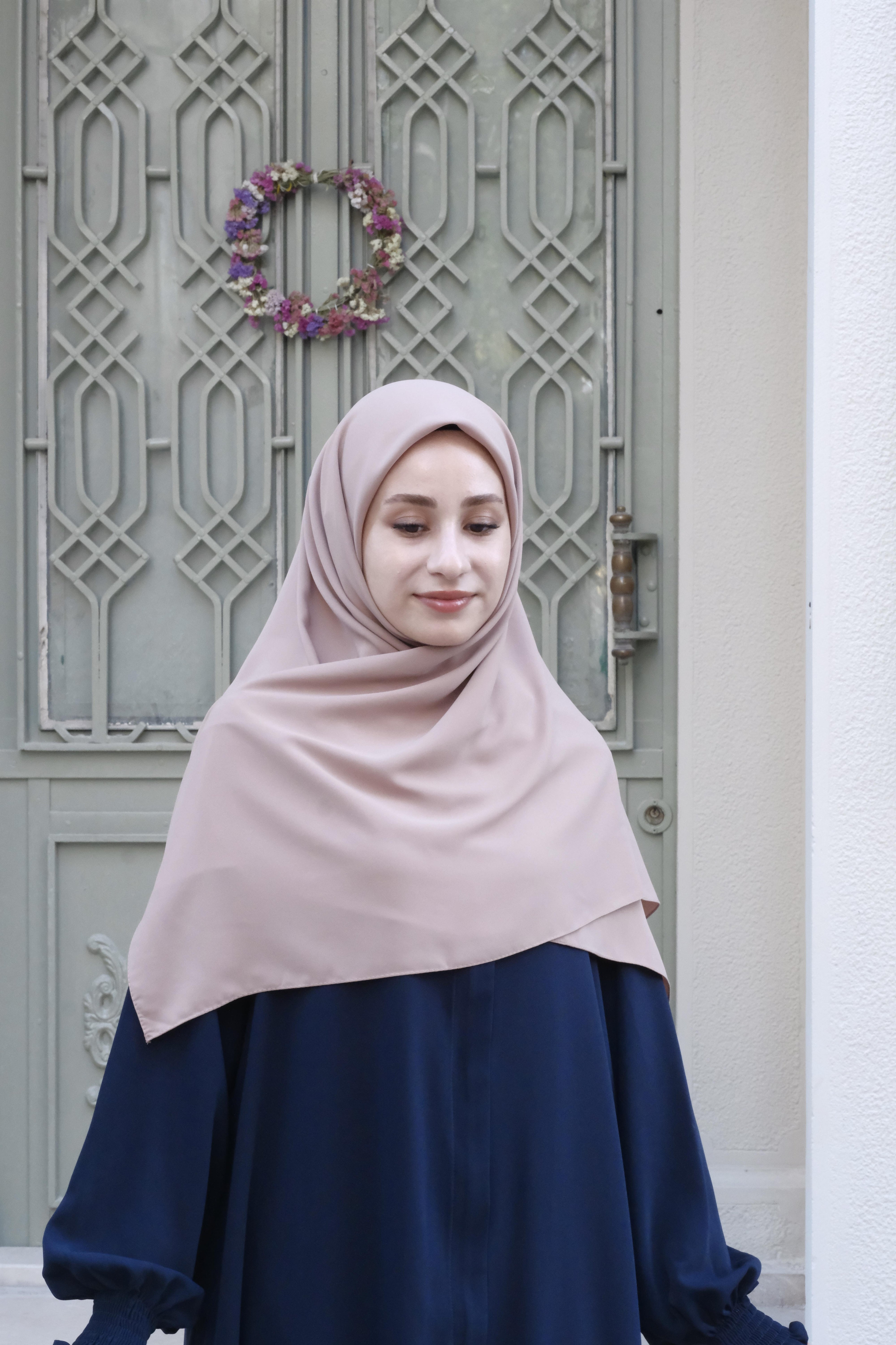 Medine İpeği Eşarp Bej