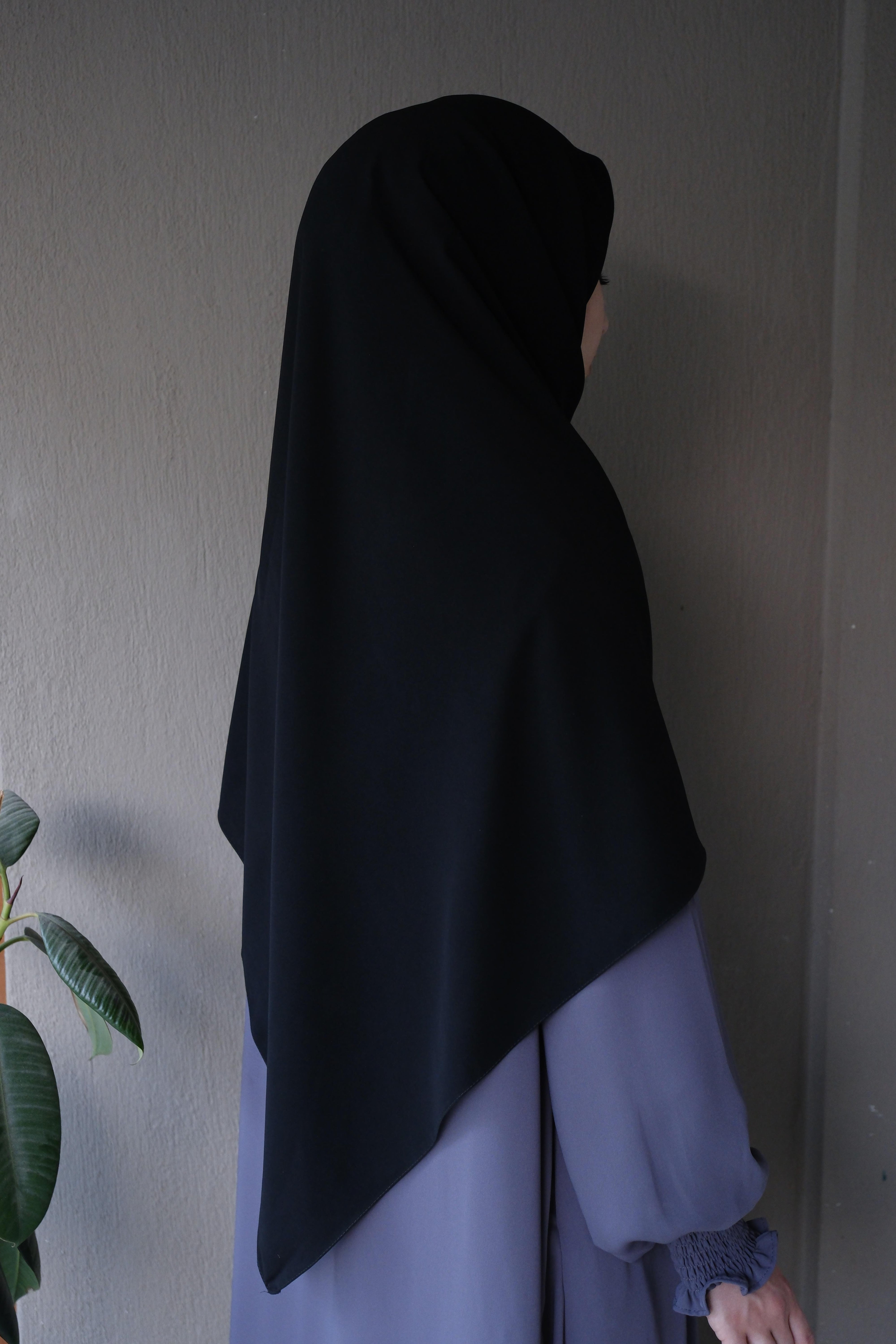 Medine İpeği Eşarp Siyah