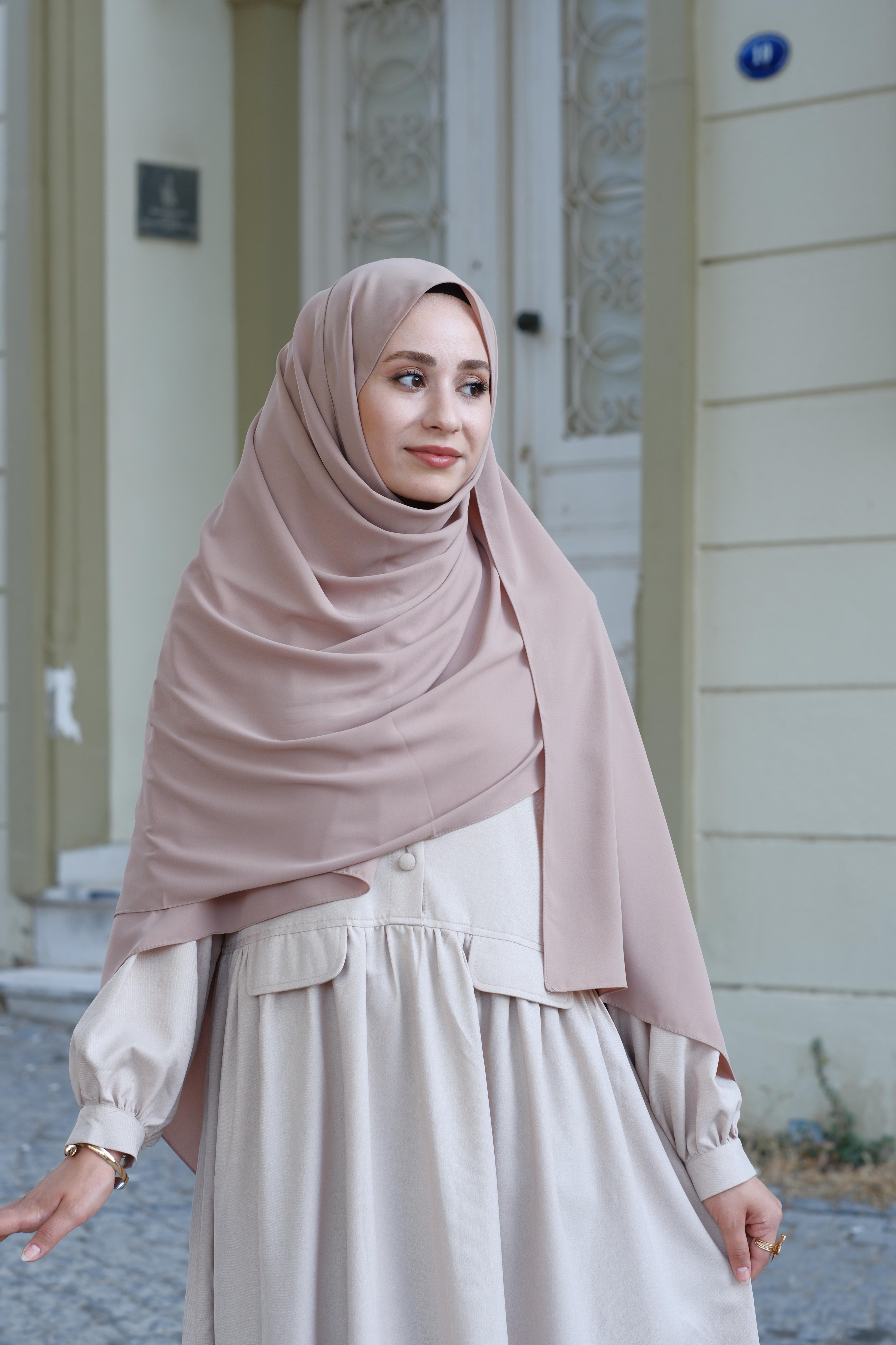 Medine İpeği Şal Bej