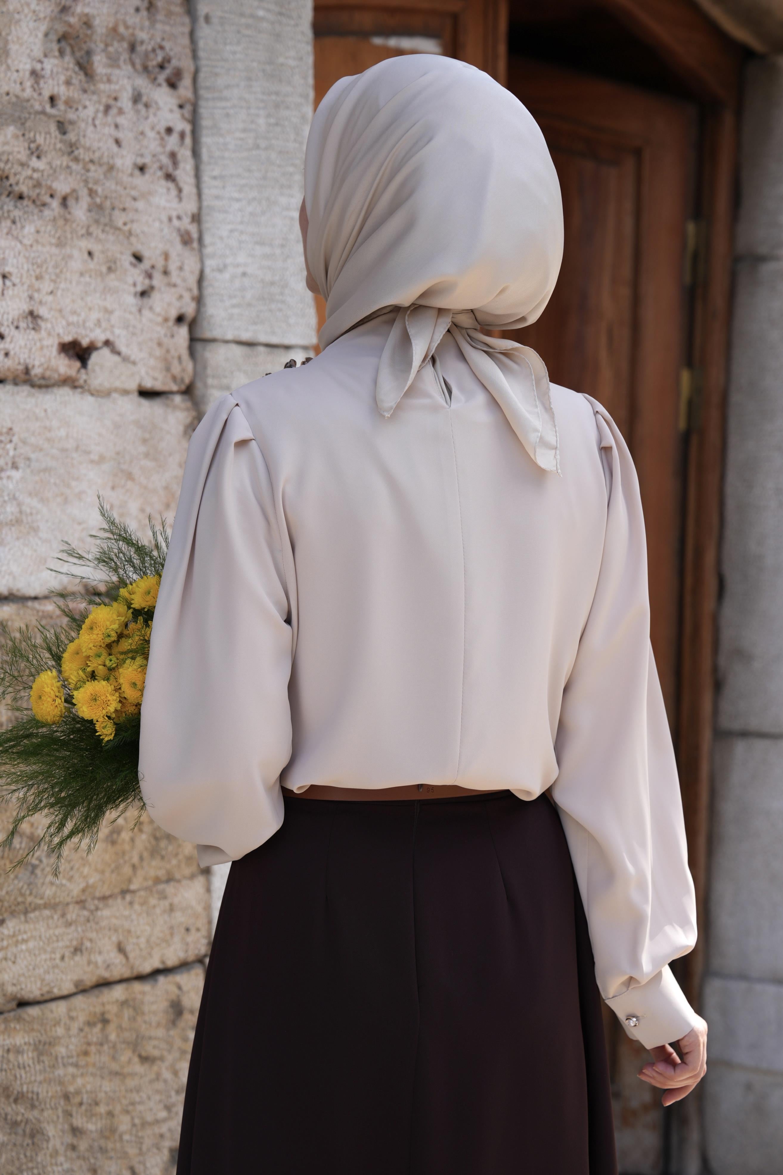 Omuz Düğmeli Gömlek Bej