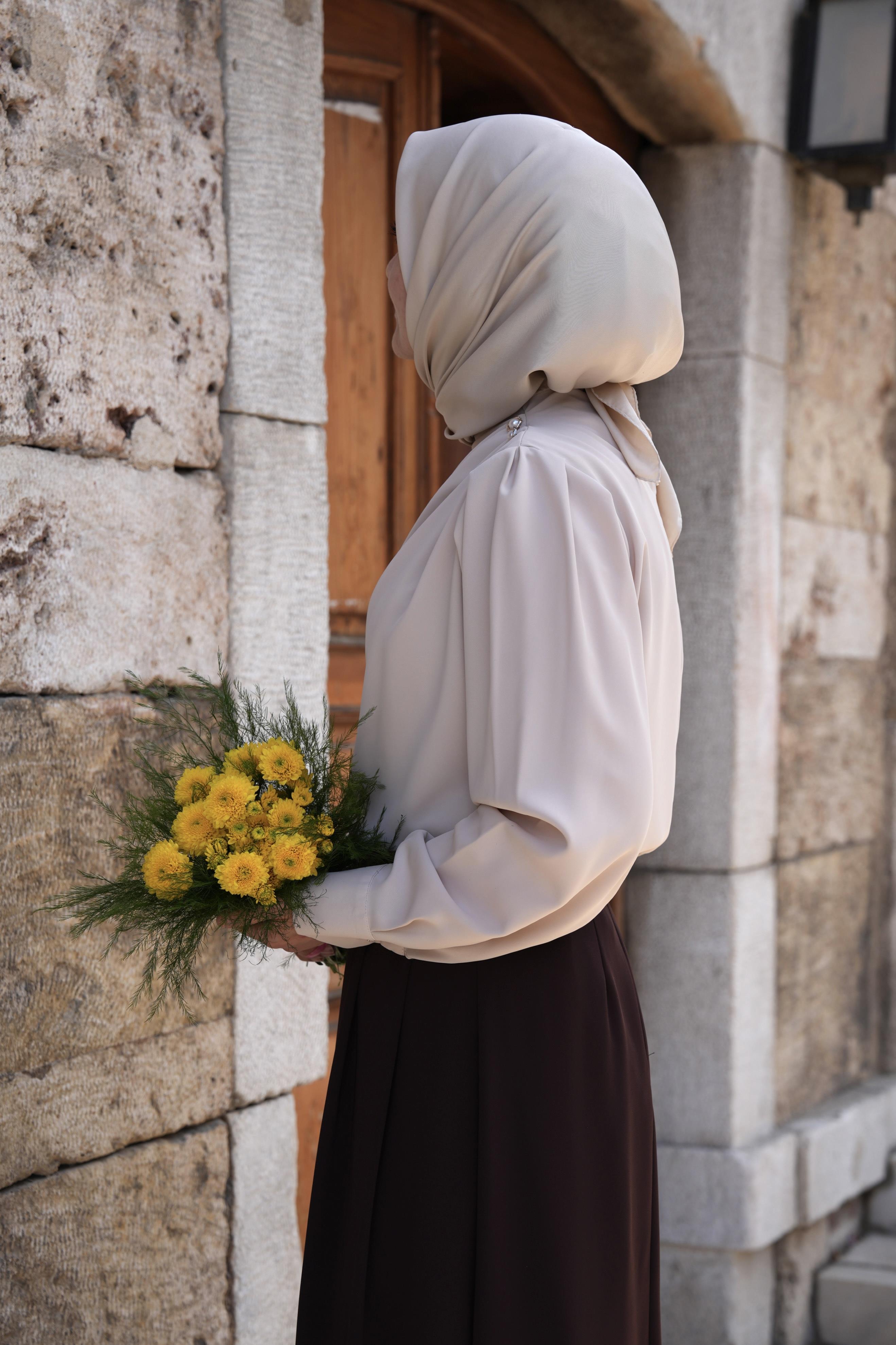 Omuz Düğmeli Gömlek Bej