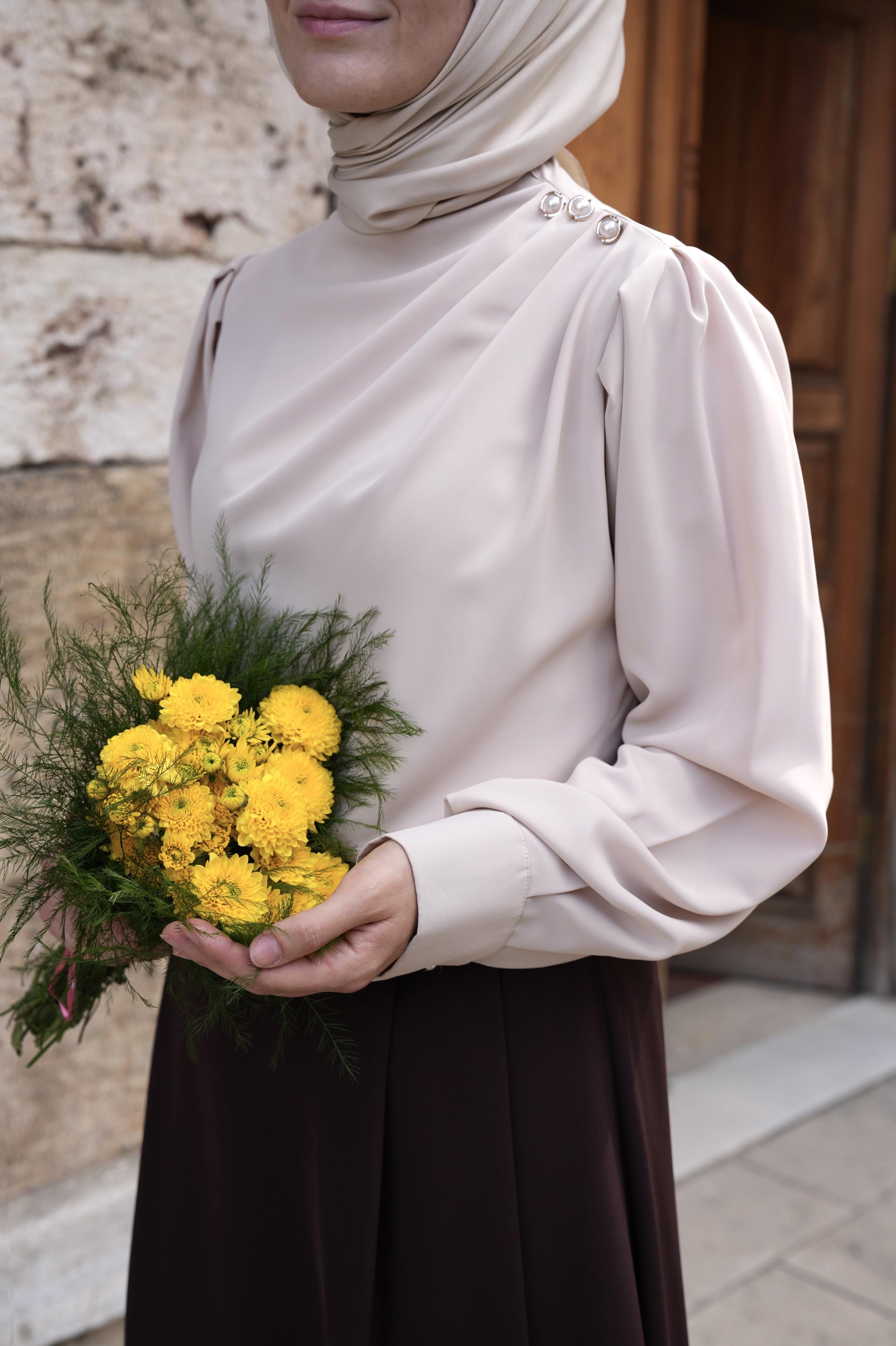 Omuz Düğmeli Gömlek Bej