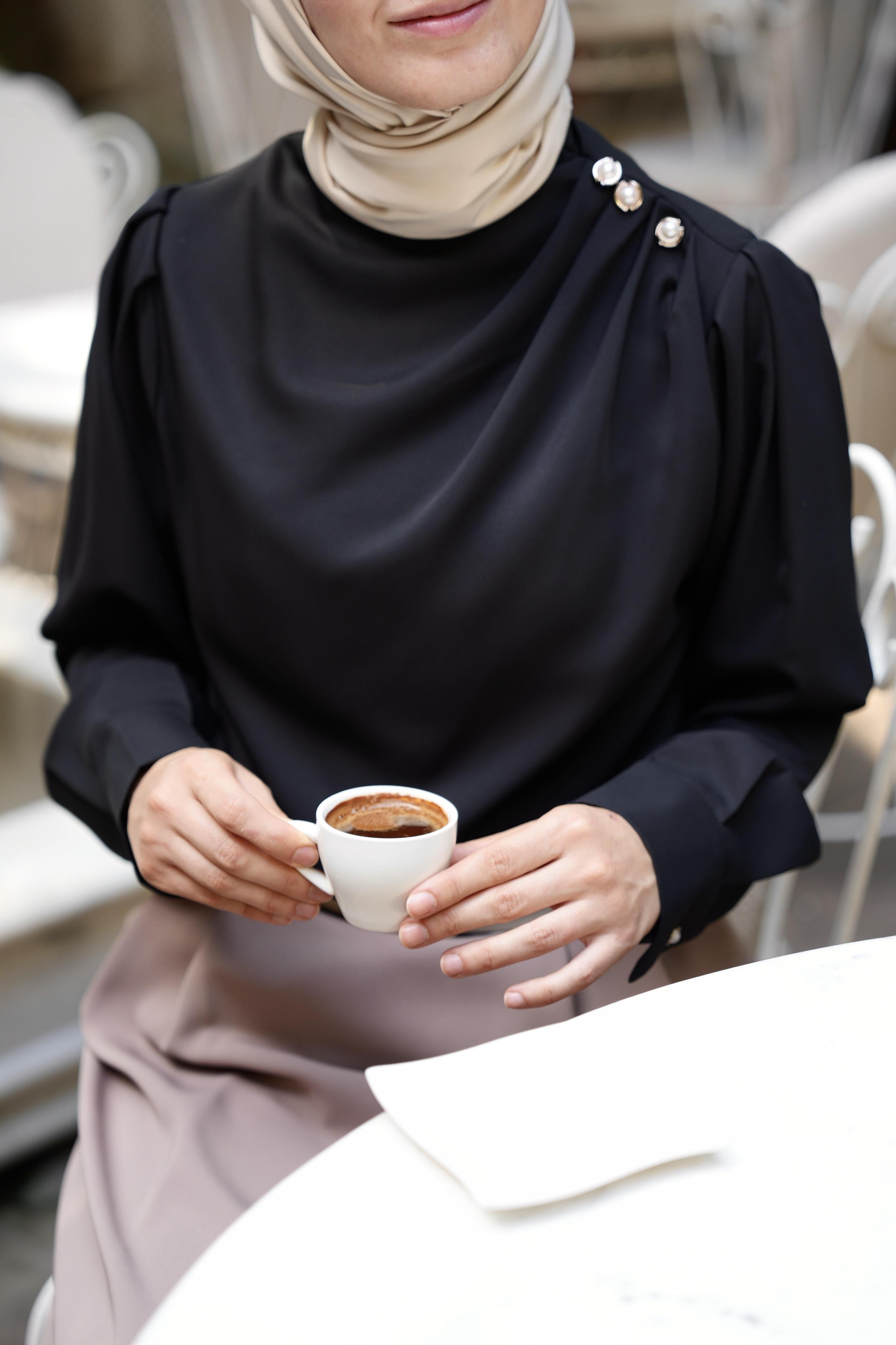 Omuz Düğmeli Gömlek Siyah