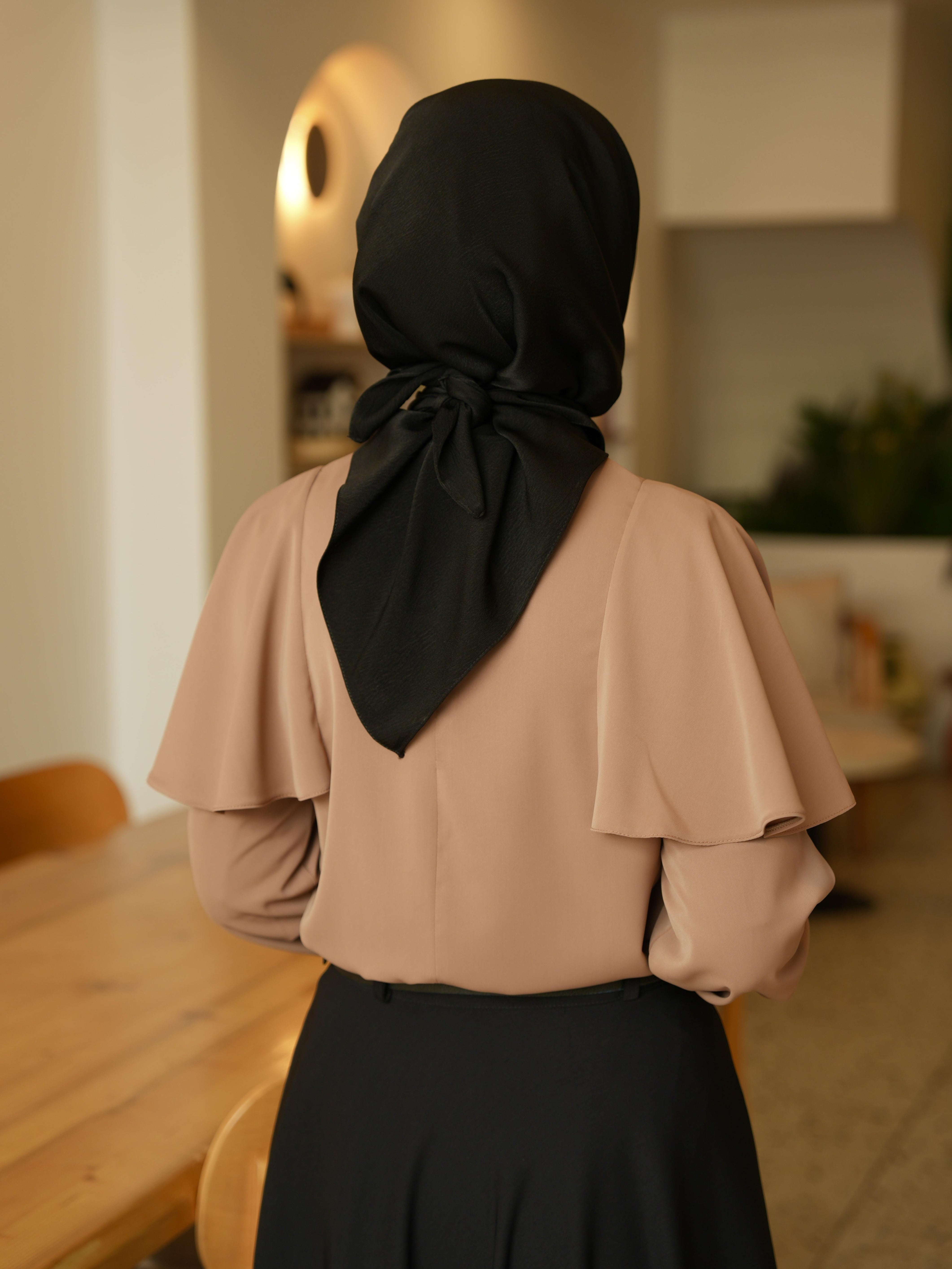 Pelerinli Bluz Camel